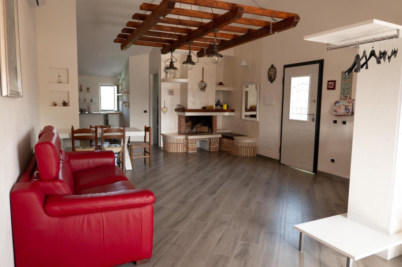 Agriturismo Casa Chiara Latina Extérieur photo