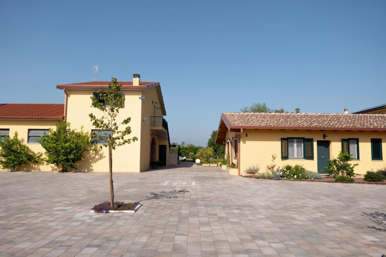Agriturismo Casa Chiara Latina Extérieur photo