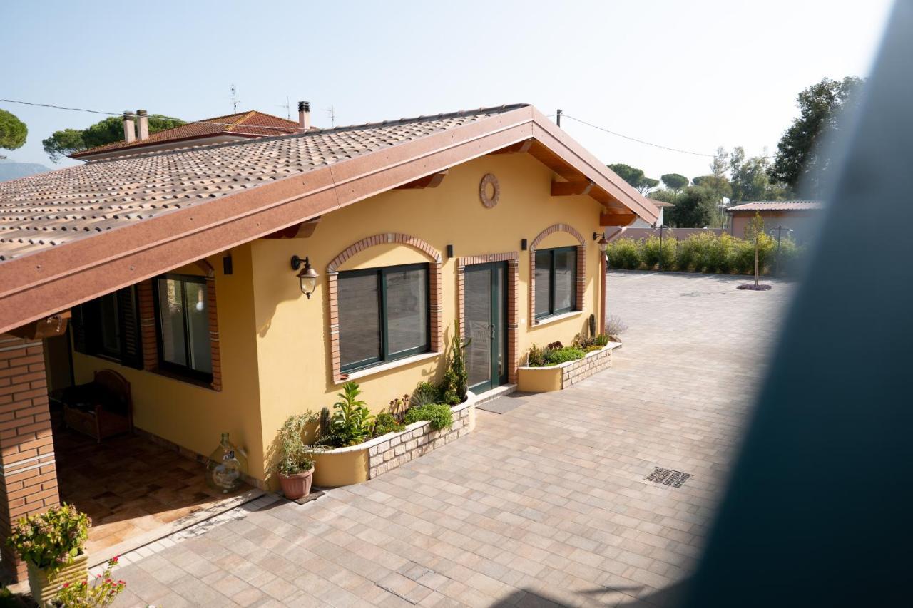 Agriturismo Casa Chiara Latina Extérieur photo